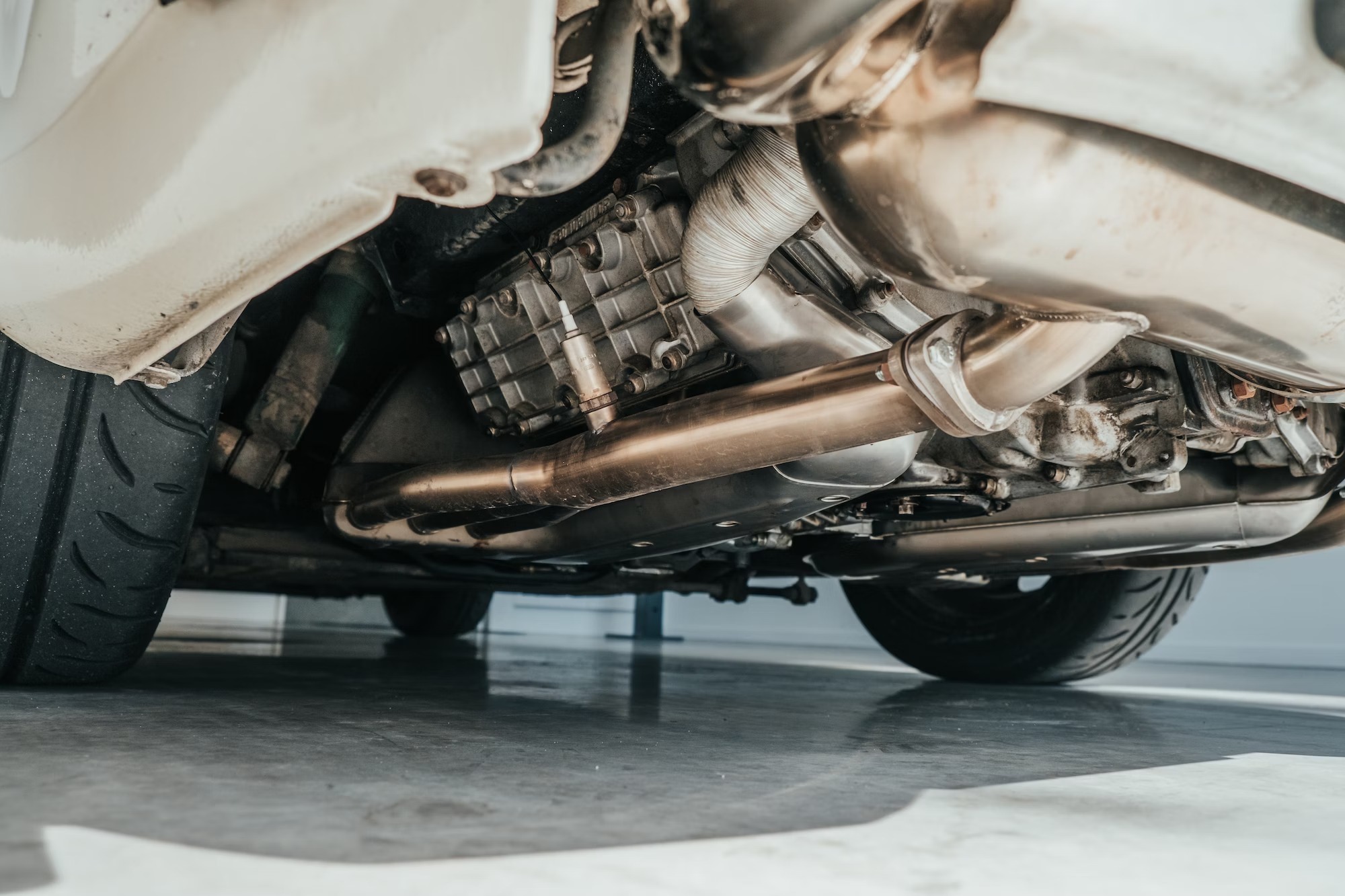 Porsche 911 SC bottom 2 IMGCentury