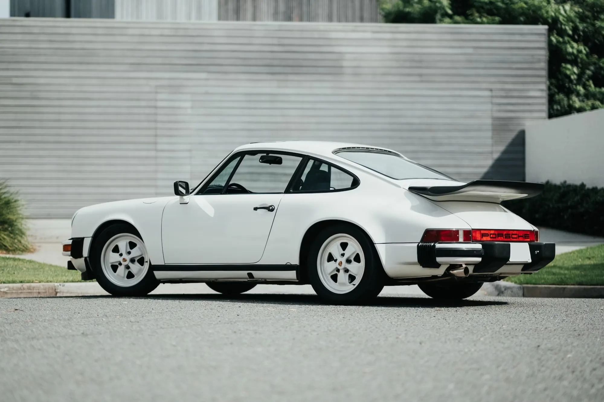 Porsche 911 SC side 2 19 IMGCentury new